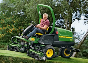 tractor cortacesped segadora helicoidal 300x215 1